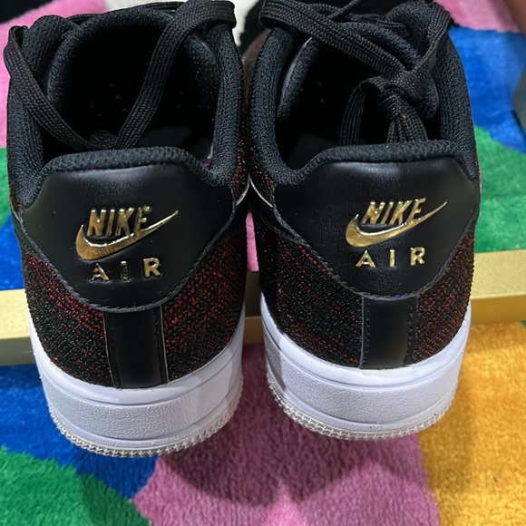 Gently used Nike air force 1 for men black red and green very nice and comfy - Picture 4 of 7